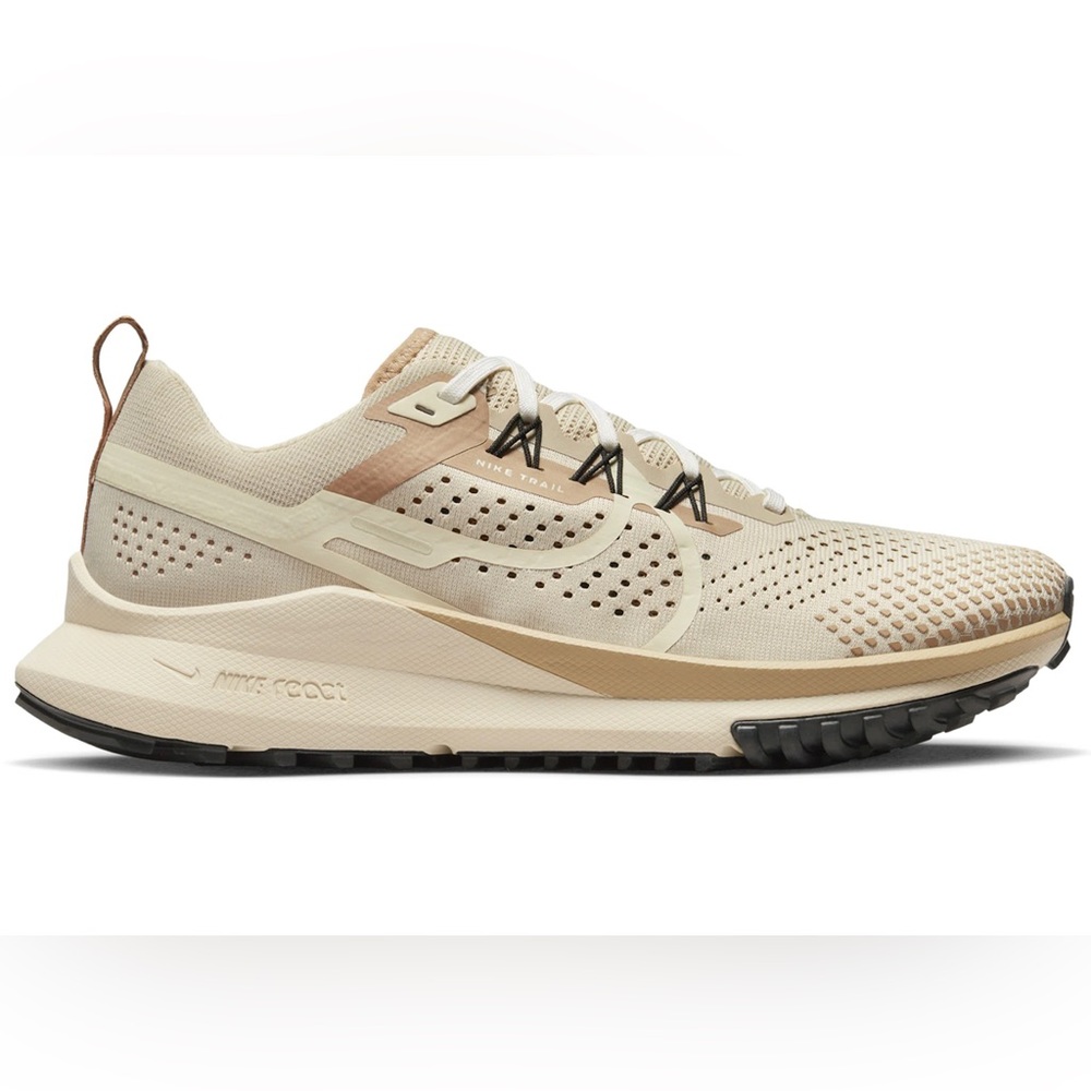 NWT NIB Nike React Pegasus Trail 4 Sanddrift Coconut Milk (Size 8.5W)